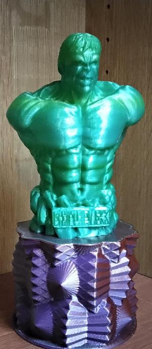 Color Twist Pedestal