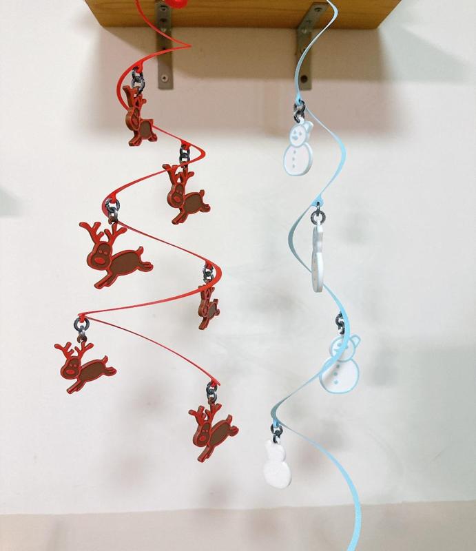 Xmas spiral ribbon decoration