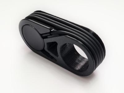 Travel organizer for smartwatch charger