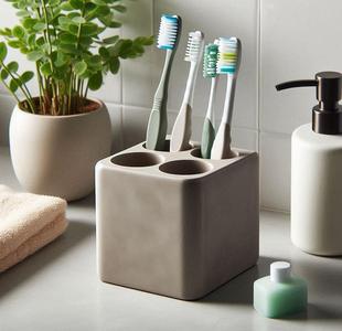 Design Toothbrush Holder "Four Tube"