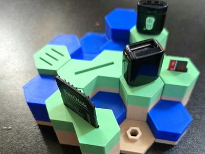 HexDeck - Modular Hex Organizer for USB, SD etc