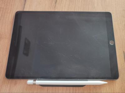 iPencil holder wide