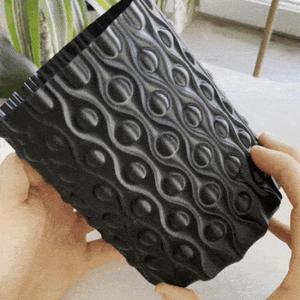 WAVE PATTERN VASE 4