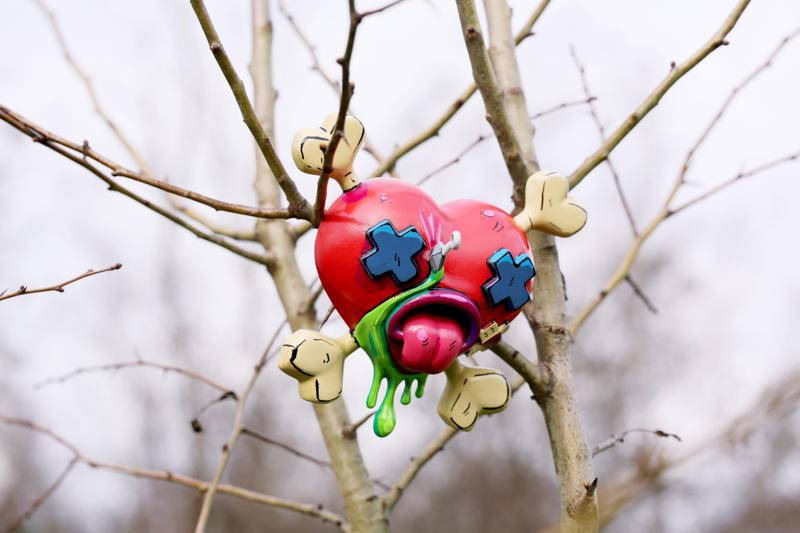 Wall decoration - Broken Heart