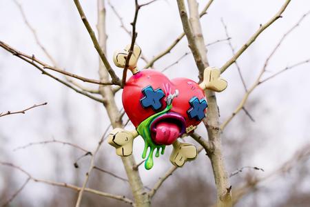 Wall decoration - Broken Heart