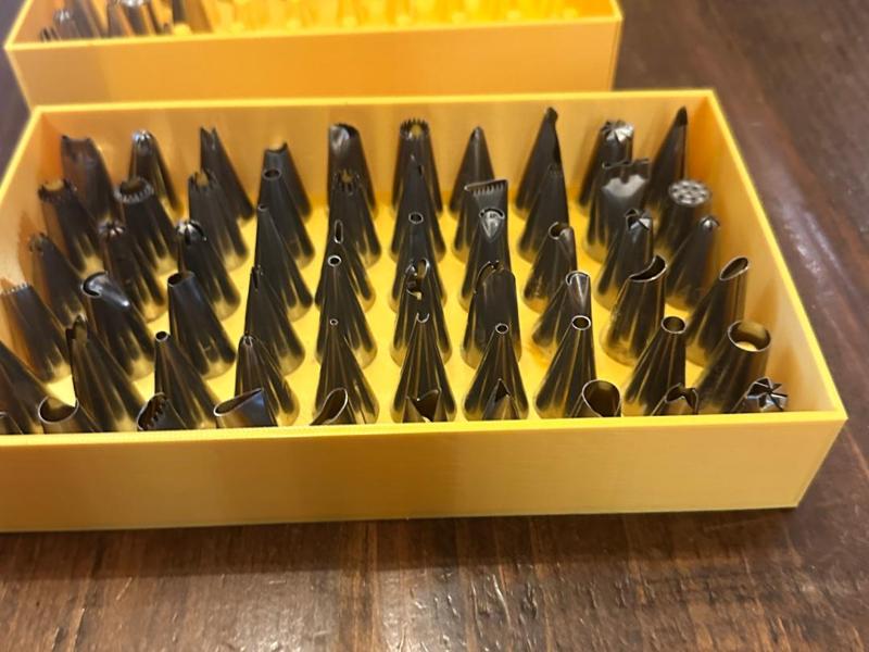 Piping bag tip organizing tray.  cake decorating 