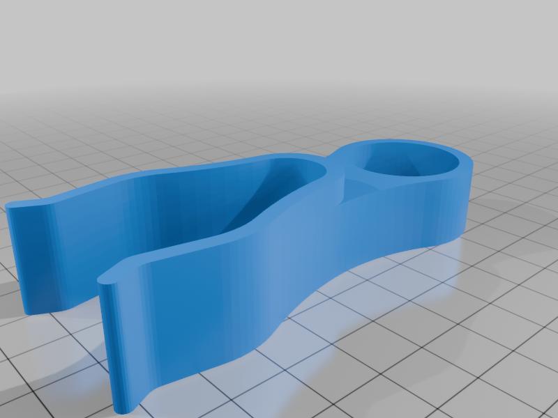 Spool spindle clip