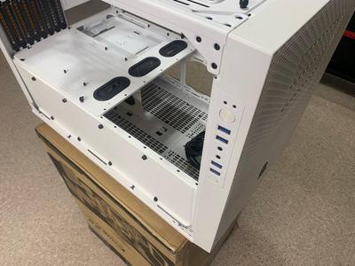 Thermaltake core x9 basement side cover