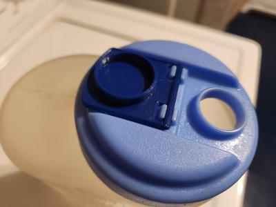 Flip top for Anchor Hocking 2L jug