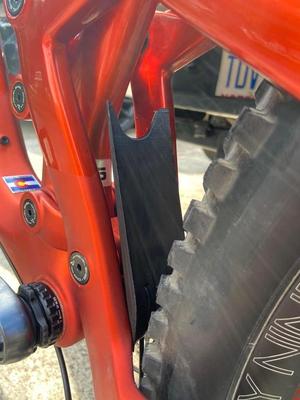 Rail27.5 Lower Linkage Mudguard