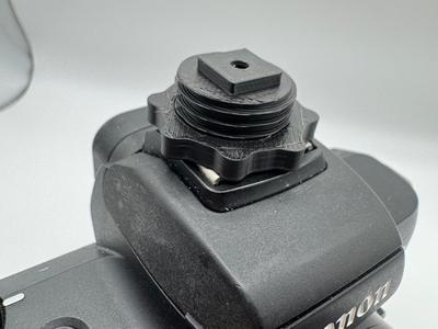 Hotshoe adapter