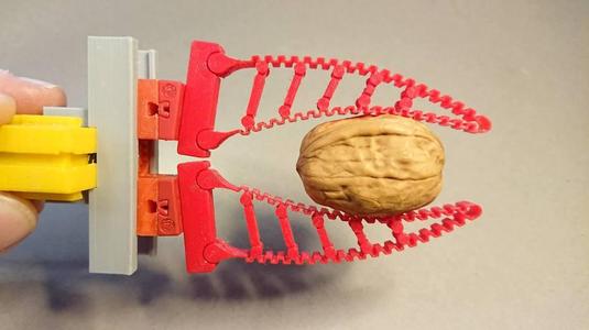 Print-in-place flexure fin ray gripper