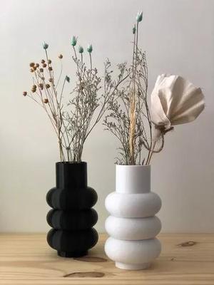 roll vase