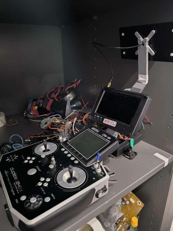 JETI DS series FPV monitor mount + Maple wireless antenna mount