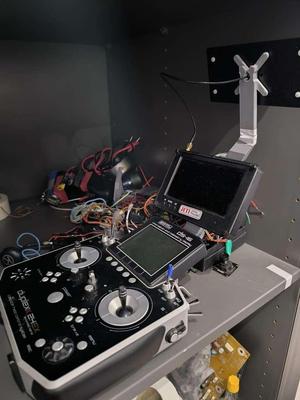 JETI DS series FPV monitor mount + Maple wireless antenna mount