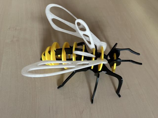 Bee Puzzle kit (small fix)