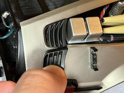 1:8 DeLorean Side Grills