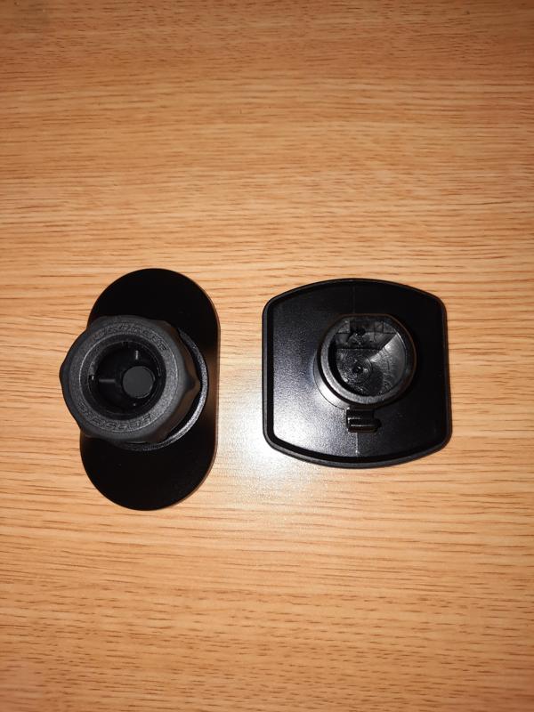 Scosche Magnet to cupholder bracket