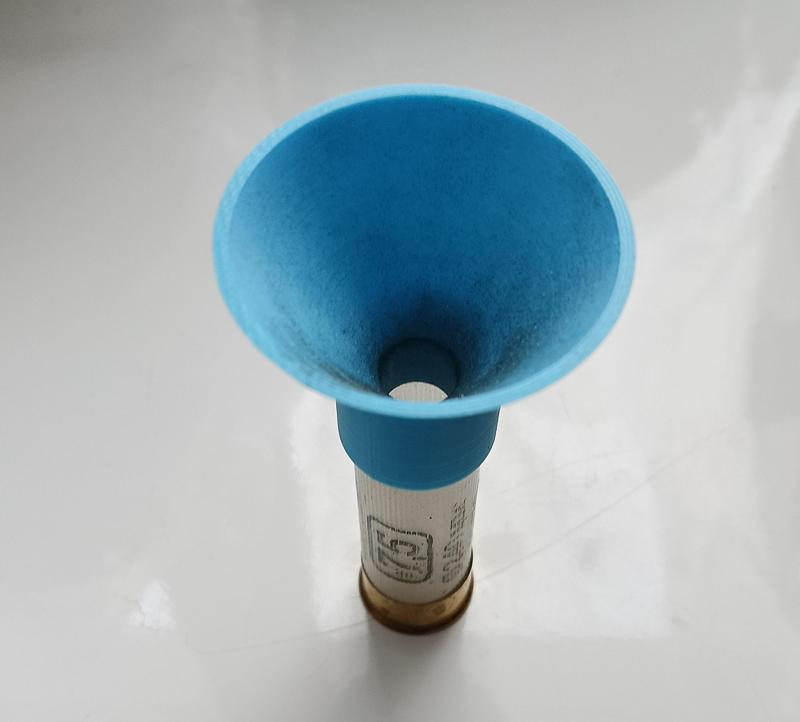 Funnel for powder and shot for 12 gauge shells