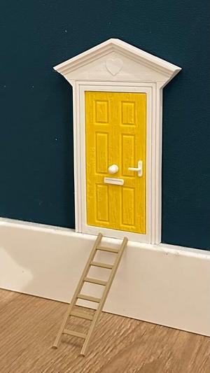 Charming little mouse door 