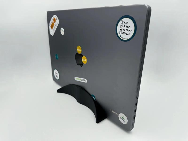 Macbook Pro 16" Vertical Stand (Apple Silicon)