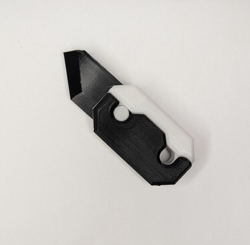 Gravity knife fidget toy, without screws