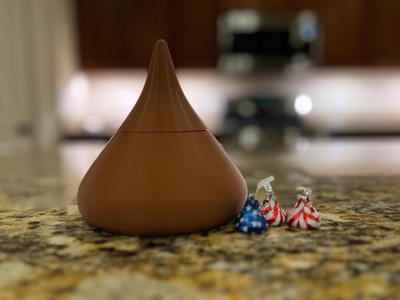 Magnetic Hershey's Kisses Container