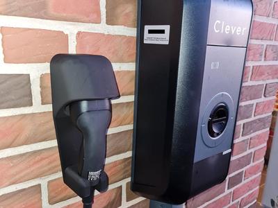 Charger Mount - Clever