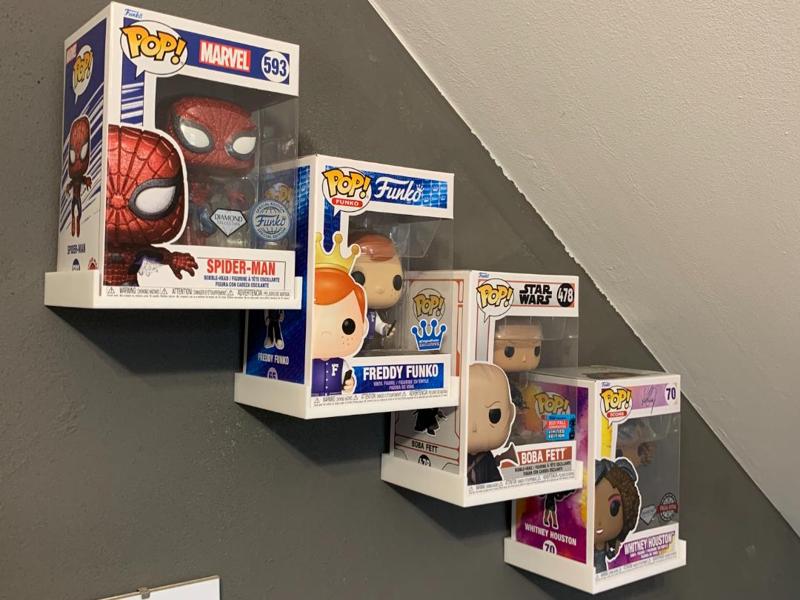 Funko Pop figurine display stand and hanger