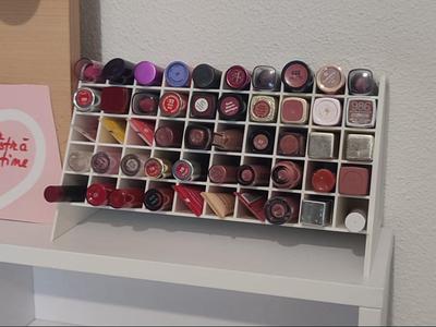 Lipstick holder