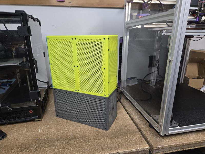 PC Case - Compact Fullsize ATX