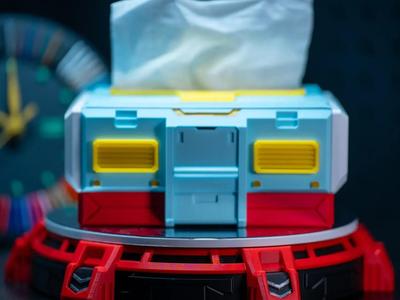 Gundam Tissue Box (with Phone Stand)