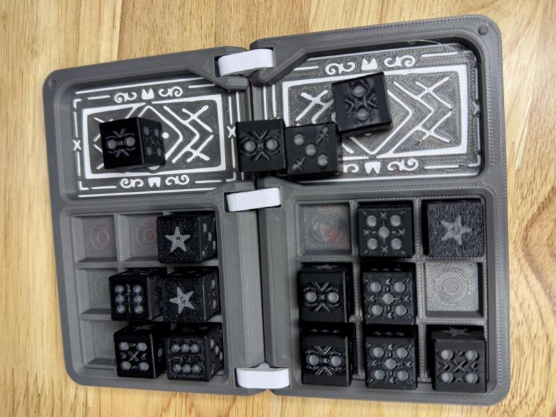 Cult of the Lamb Knucklebones Set W Dice 2&4 color