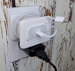 iPhone / iPad Charging Cable Organizer