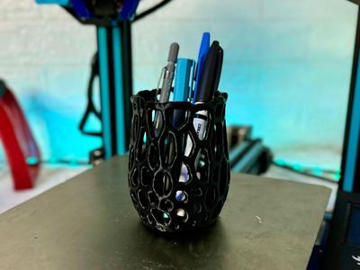 Voronoi Pen Holder Support Free Vase