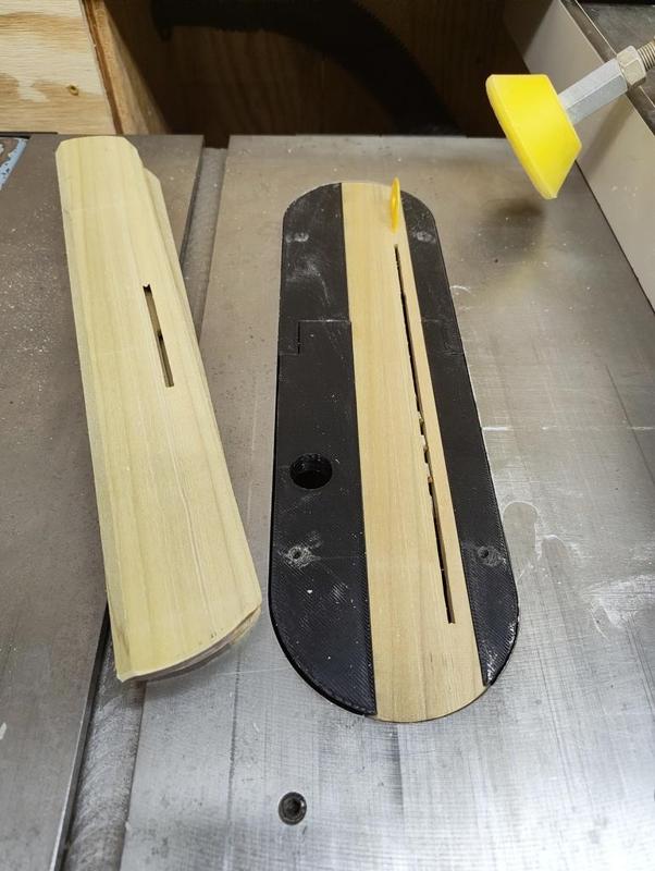 Table Saw Throat Plate for Delta with 1/4 sacrificial inserts