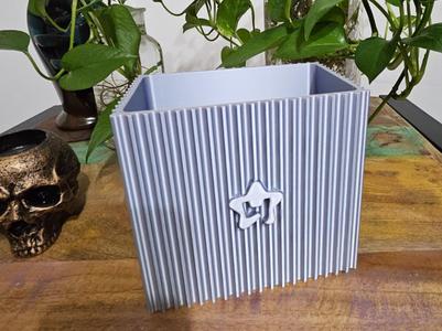 pen holder brushes objects vase jewelry