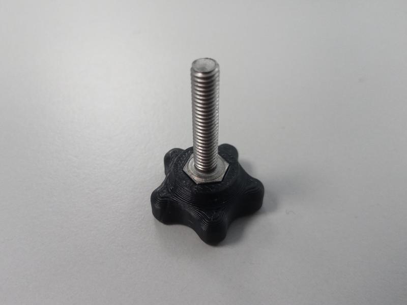 Star grip suitable for M4 screws and nuts