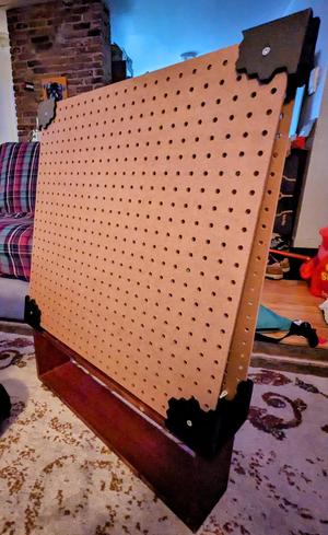 freestanding desktop pegboard