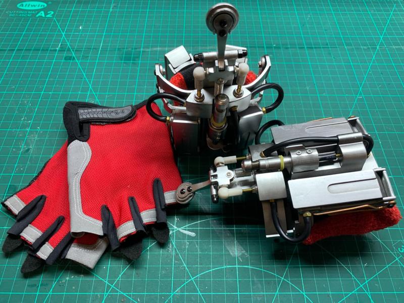 Highly recreates the homemade web-shooter from Spider-Man: Homecoming, which can shoot web fluid
