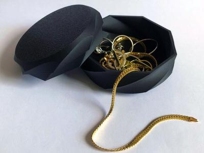 Octagonal Box for Jewelry (Sharp edge)