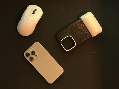 Iphone 15 pro camera grip