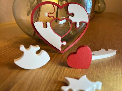 Heart Puzzle – 7 Pieces, 1 Love