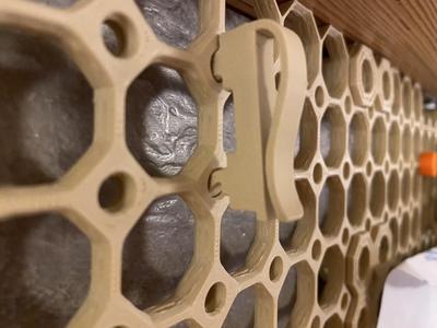 Multiboard Pegboard Clip