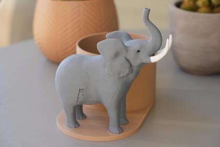 Adult elephant pen holder