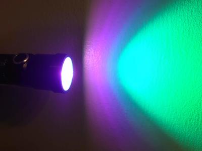 Flashlight color filter lens mount