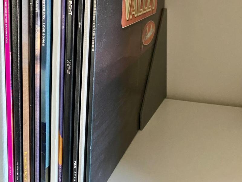 Vinyl Stand