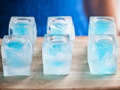 Ice mold square shot