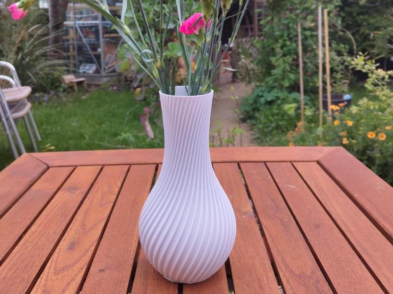 Plain Vase for Flowers or Decor FREE TO SELL