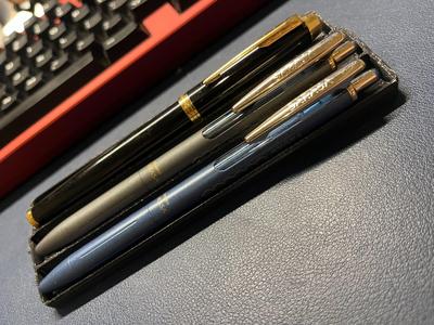Pen holder 